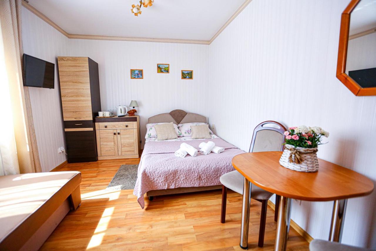 Villa Roza Pokoje & Apartamenty Łeba Exteriör bild